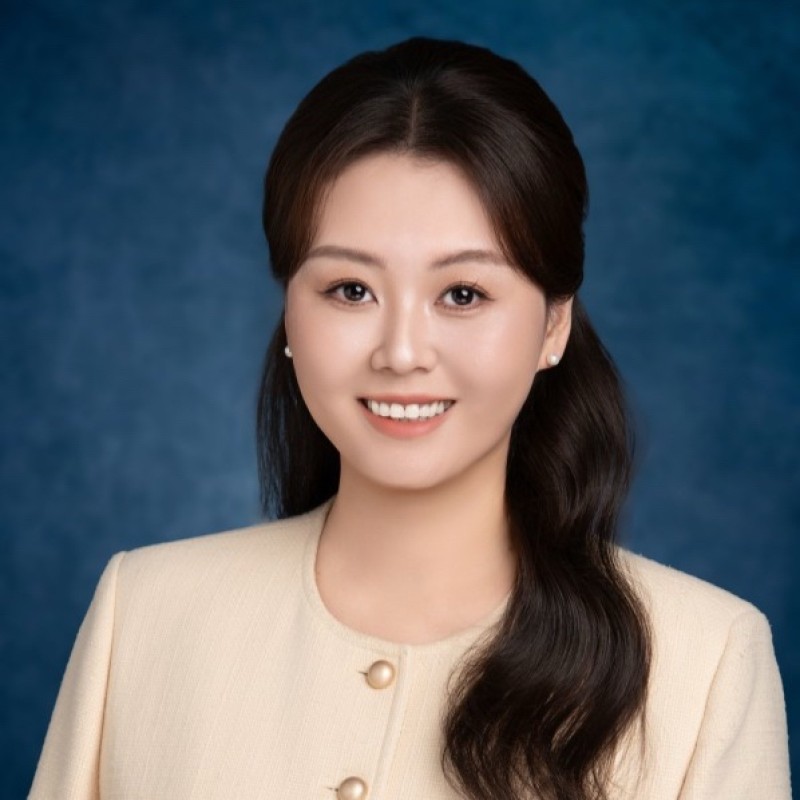 Portrait of Qing Xue
